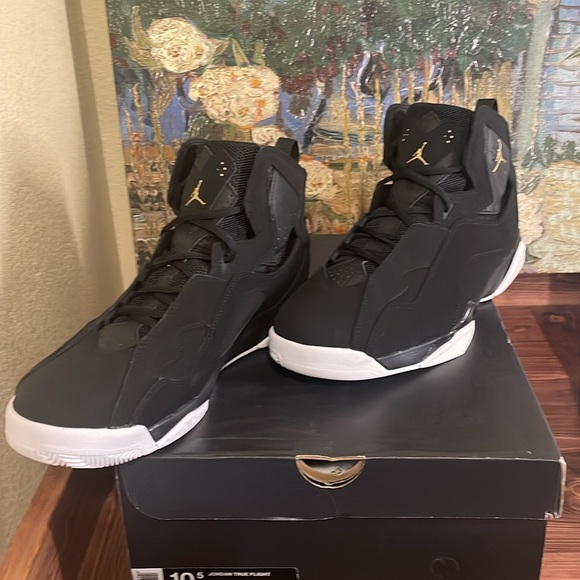 JORDAN TRUE FLIGH, SIZE 10.5, BRAND NEW WITH BOX - Picture 4 of 7